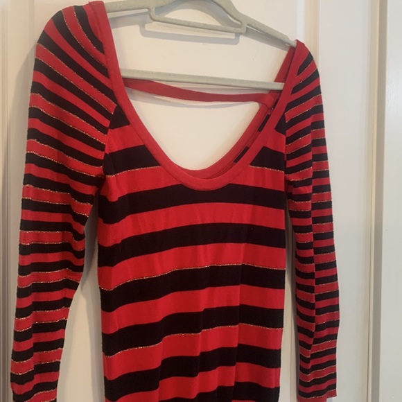 Guess Sweater - Picture 11 of 12